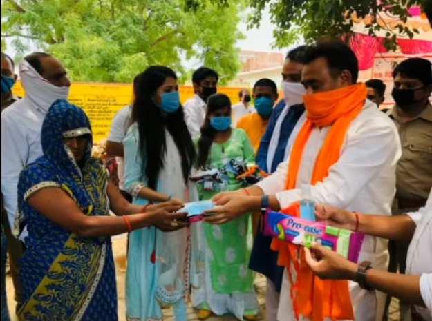 Sanitary pad distribution in Bulandshahr
